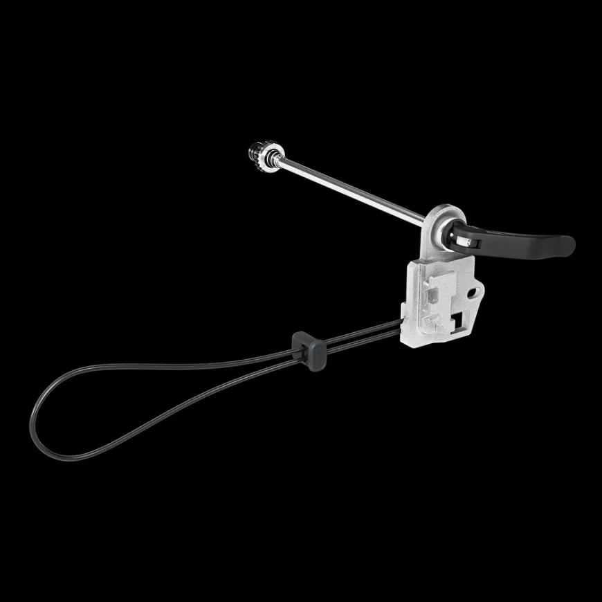 Thule axle mount ezHitch™ plate with quick release skewer